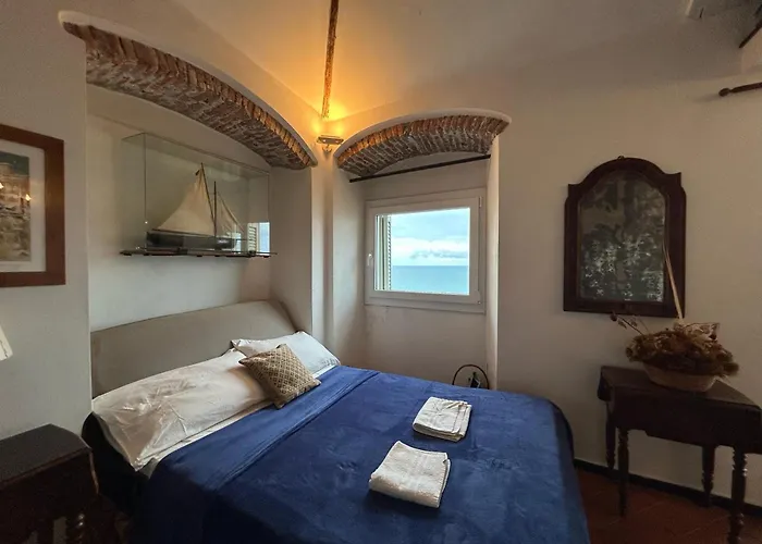 Napoleone Vintage House