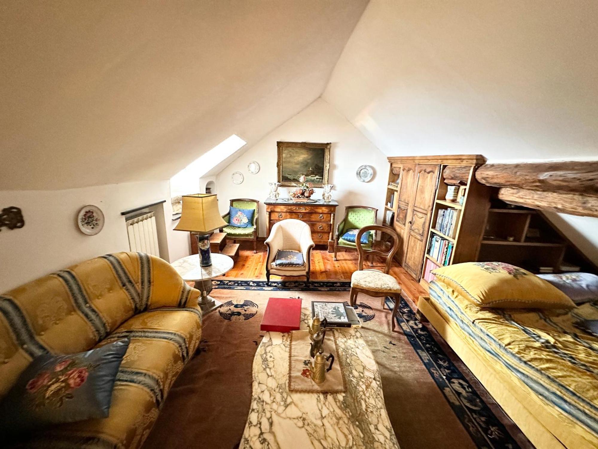 Napoleone Vintage House