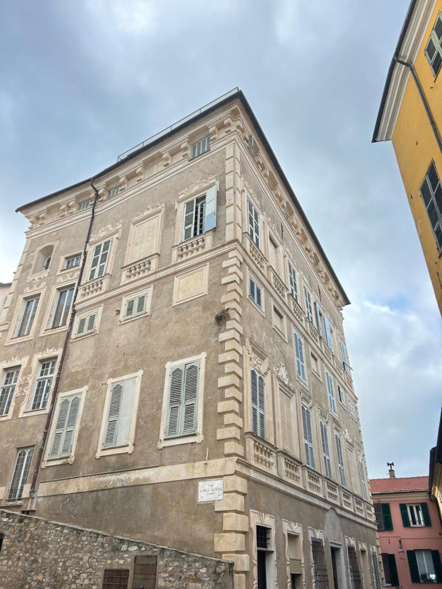 Napoleone Vintage House Imperia
